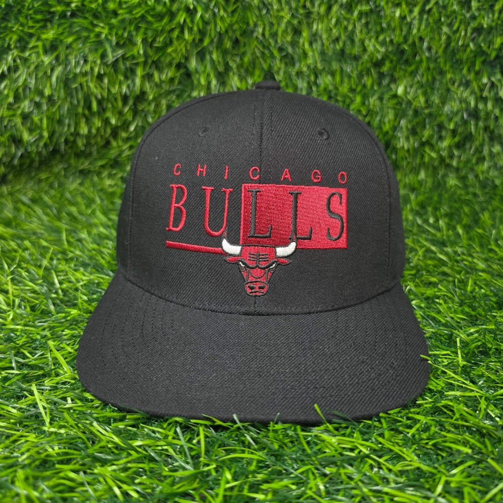 Mitchell & Ness Chicago Bulls Hat Mens OSFA Black Snapback NBA Basketball Cap